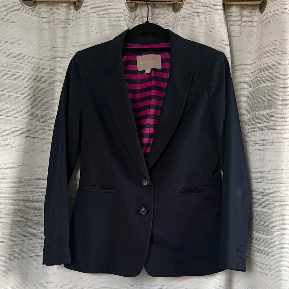 Banana Republic Women's Black Blazer with Striped Lining